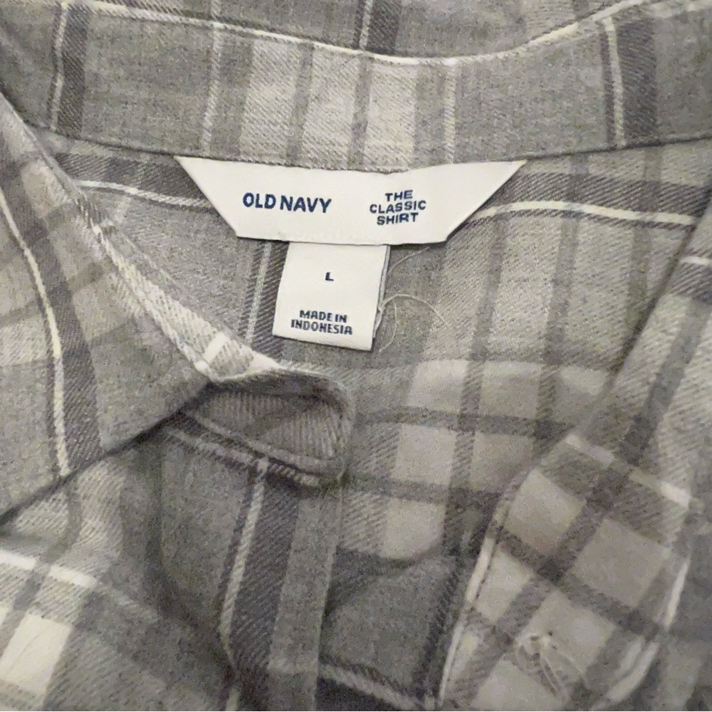 Old navy flannel - Picture 3 of 3